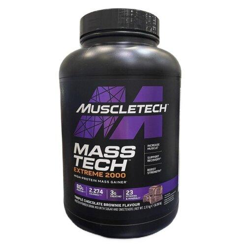 MuscleTech Mass-Tech Extreme 2000 pose med Triple Chocolate Brownie-smag